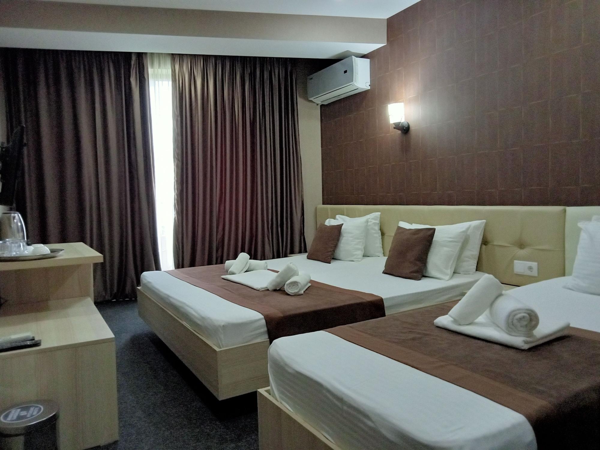 Hotel Voyager Tiflis Dış mekan fotoğraf