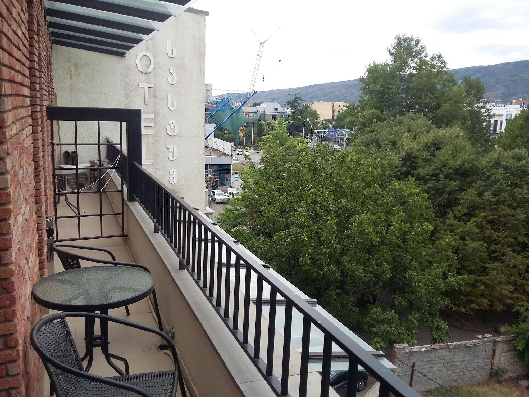 Hotel Voyager Tiflis Dış mekan fotoğraf