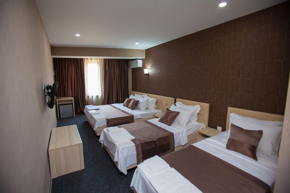 Hotel Voyager Tiflis Dış mekan fotoğraf