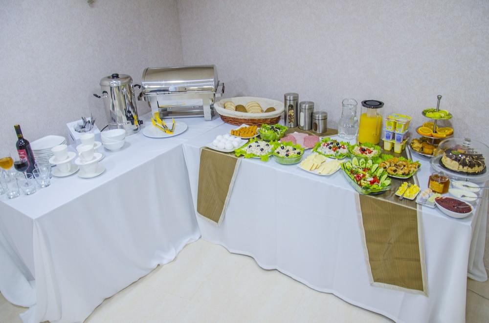 Hotel Voyager Tiflis Dış mekan fotoğraf
