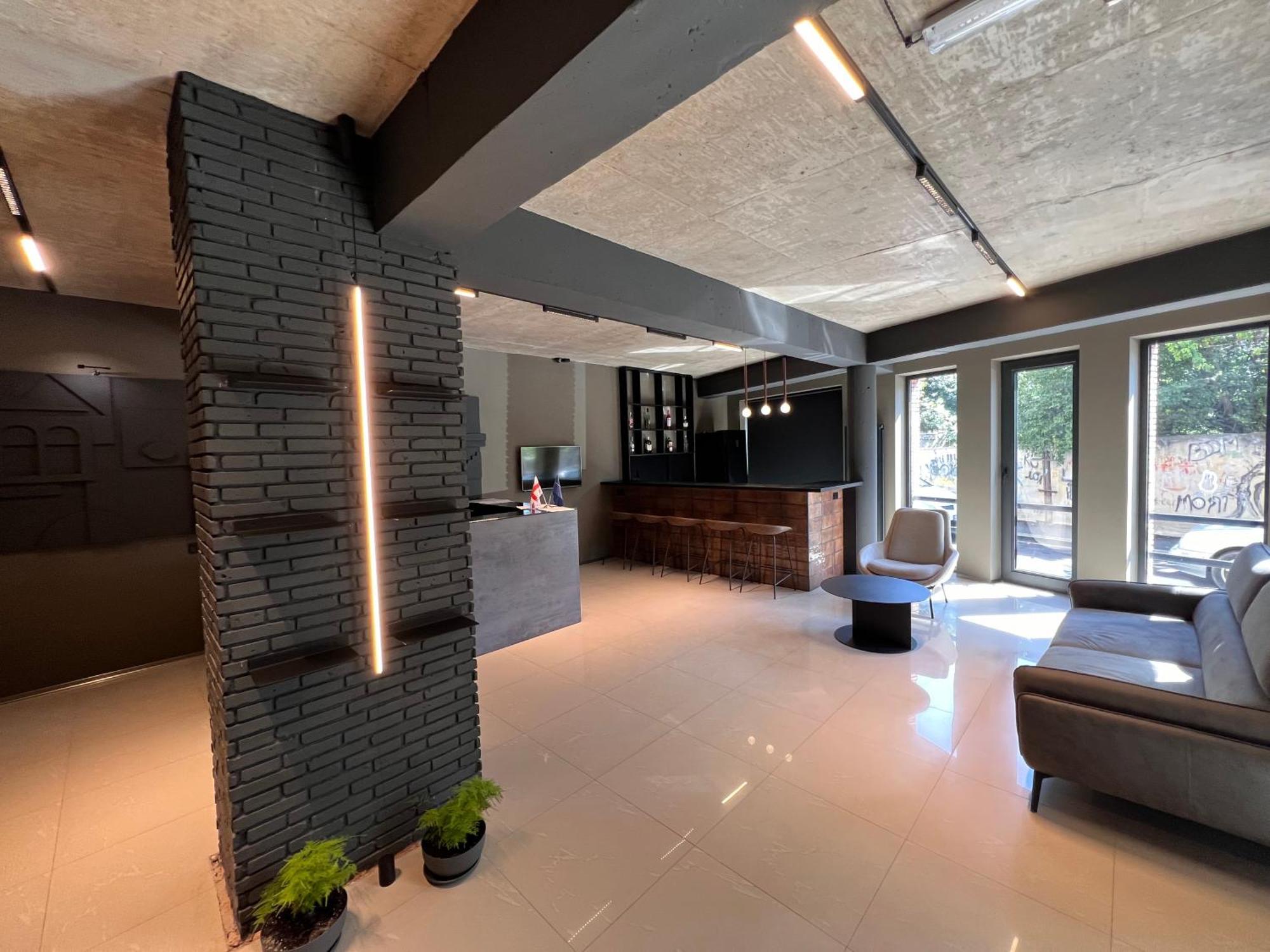 Hotel Voyager Tiflis Dış mekan fotoğraf