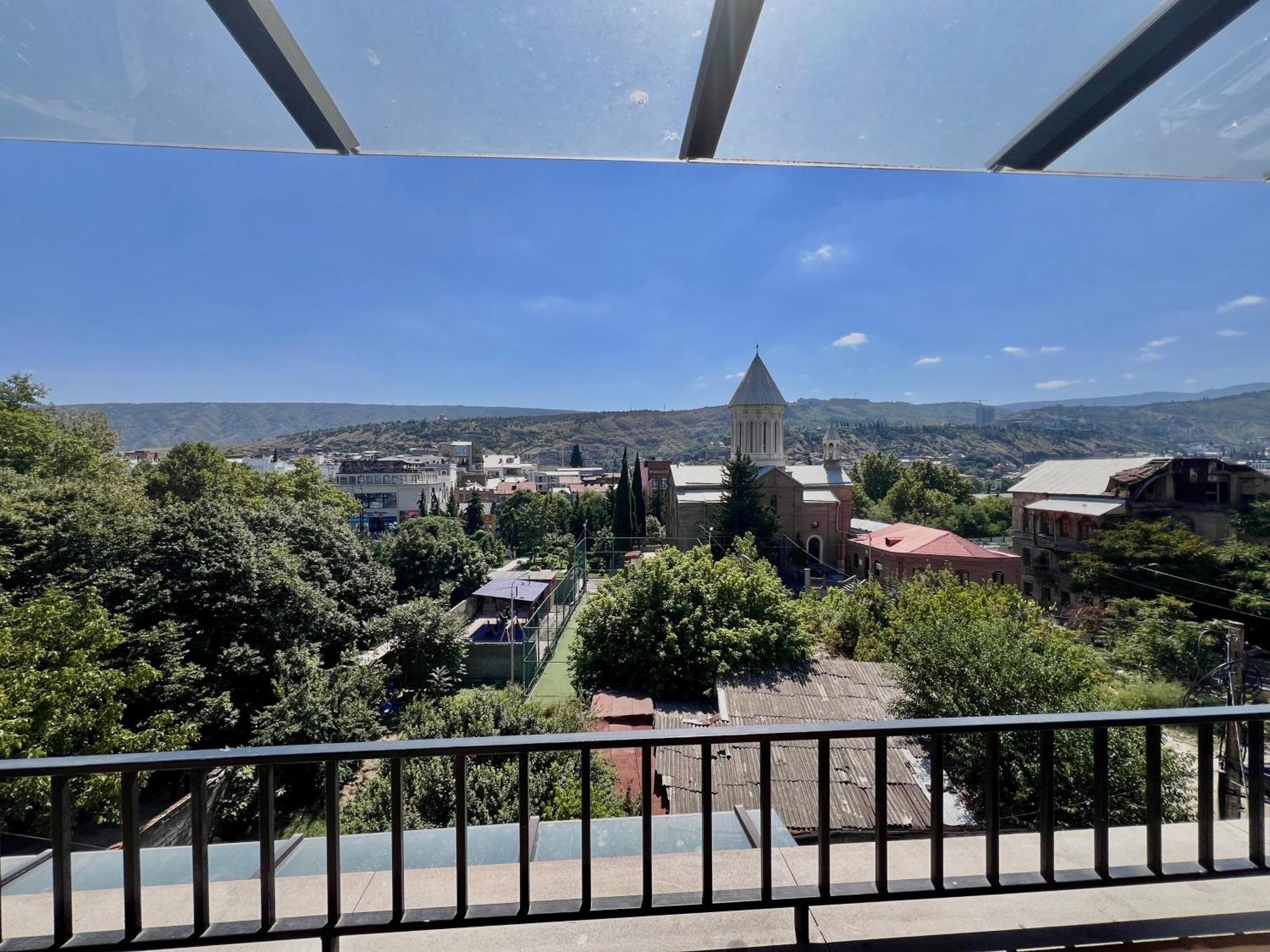 Hotel Voyager Tiflis Dış mekan fotoğraf