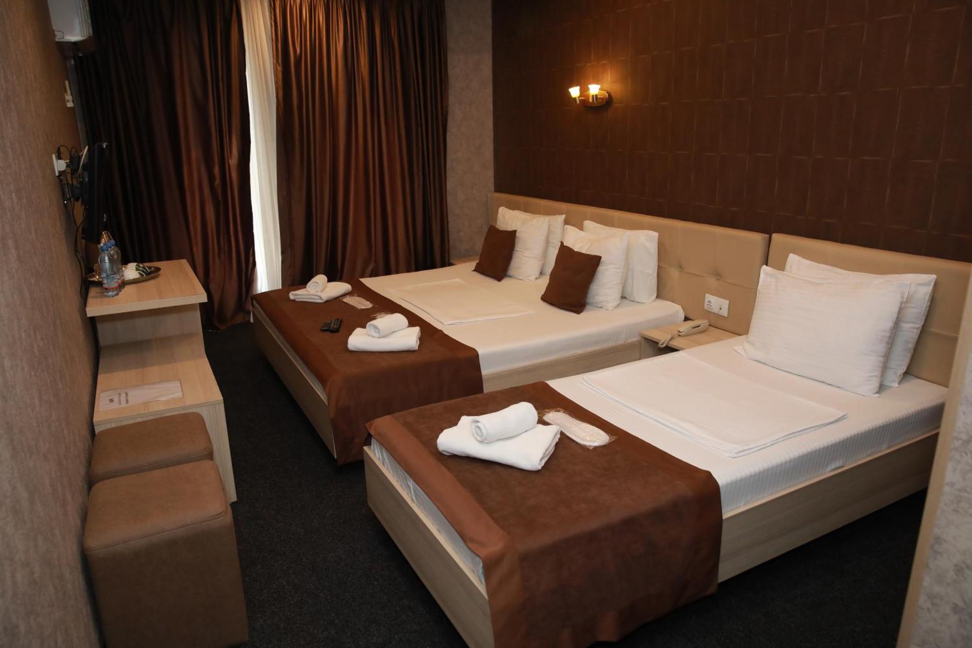 Hotel Voyager Tiflis Dış mekan fotoğraf