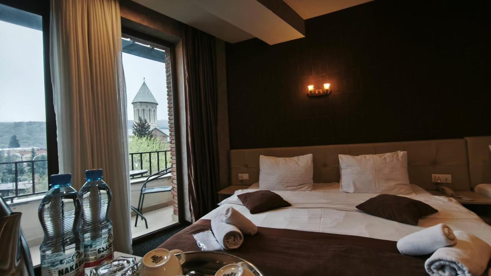 Hotel Voyager Tiflis Dış mekan fotoğraf