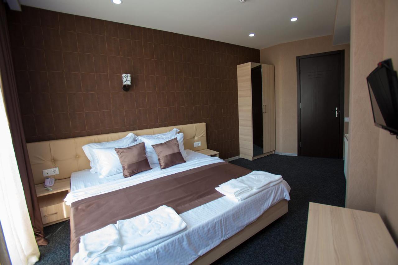 Hotel Voyager Tiflis Dış mekan fotoğraf
